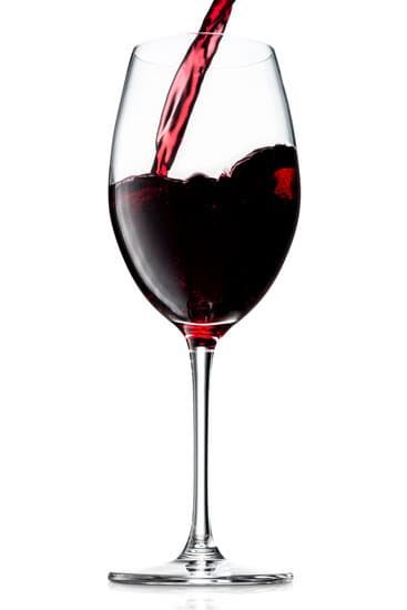 Does Red Wine Make Your Poop Dark?