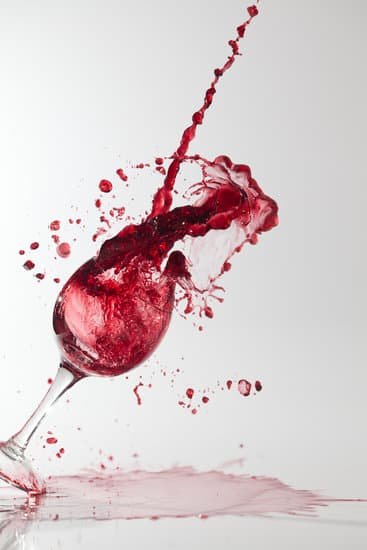 Should You Chill Red Wine?