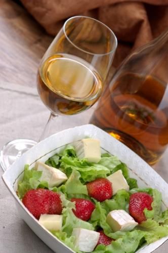 Pairing Red Wine And Salad: The Best Of Both Worlds