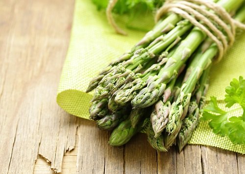 Should You Soak Asparagus In Water Before Cooking?